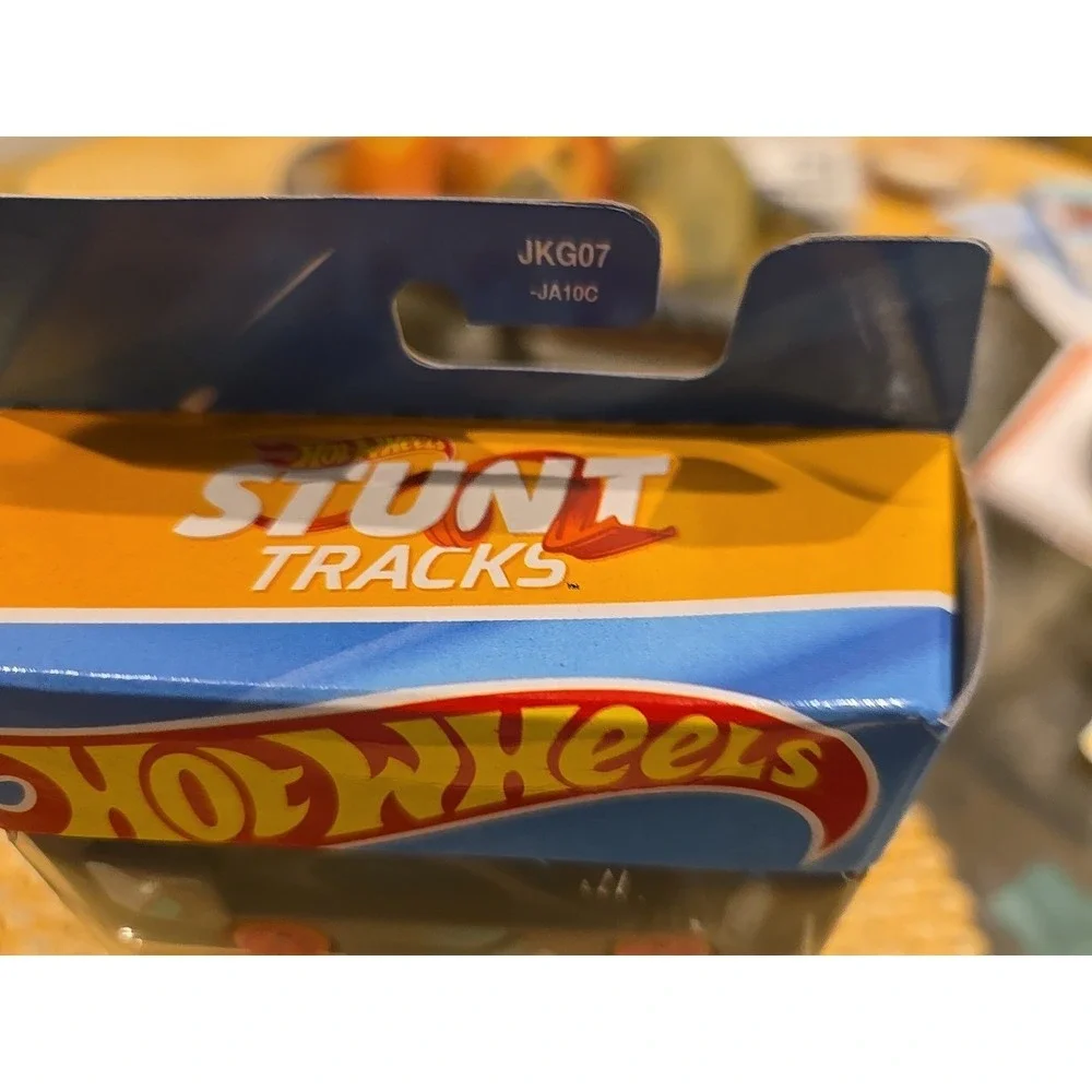 BRAND NEW Hot Wheels Stunt Tracks 5-pack🏎